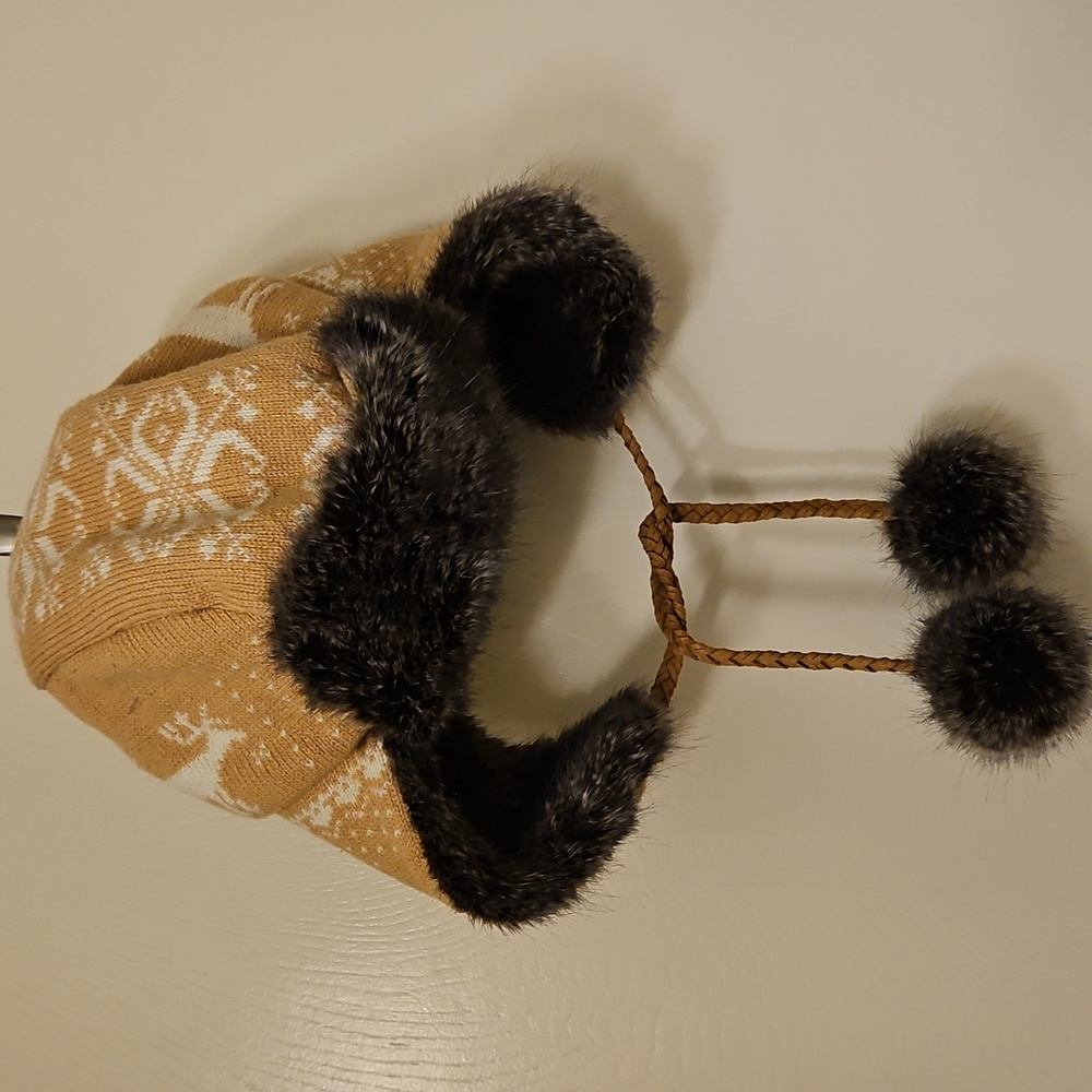 EUC Ladies' Steve Madden Wool-blend Knit Trapper Hat with Faux Fur Ear Flaps